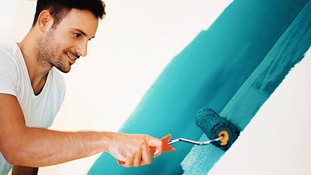 Best Wallpaper Removal and Painting  in Middle Island, NY